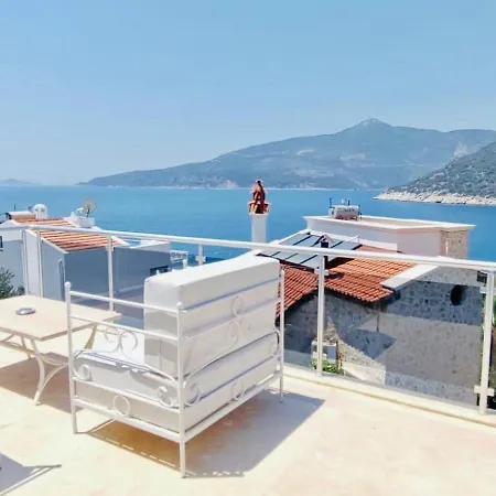 Villa Kalamar House